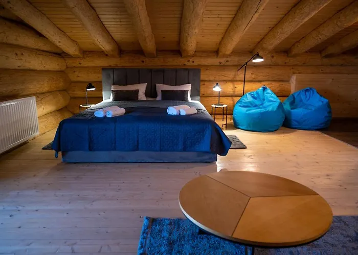 Paradise Hotel *